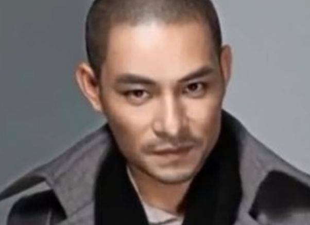 当了刘德华8年替身,苦熬十年终成影帝,却娶华仔的前任