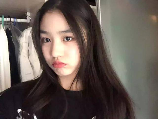 汪峰|大长腿比章子怡还高,相比之下醒醒好惨汪峰15岁大女儿初恋脸