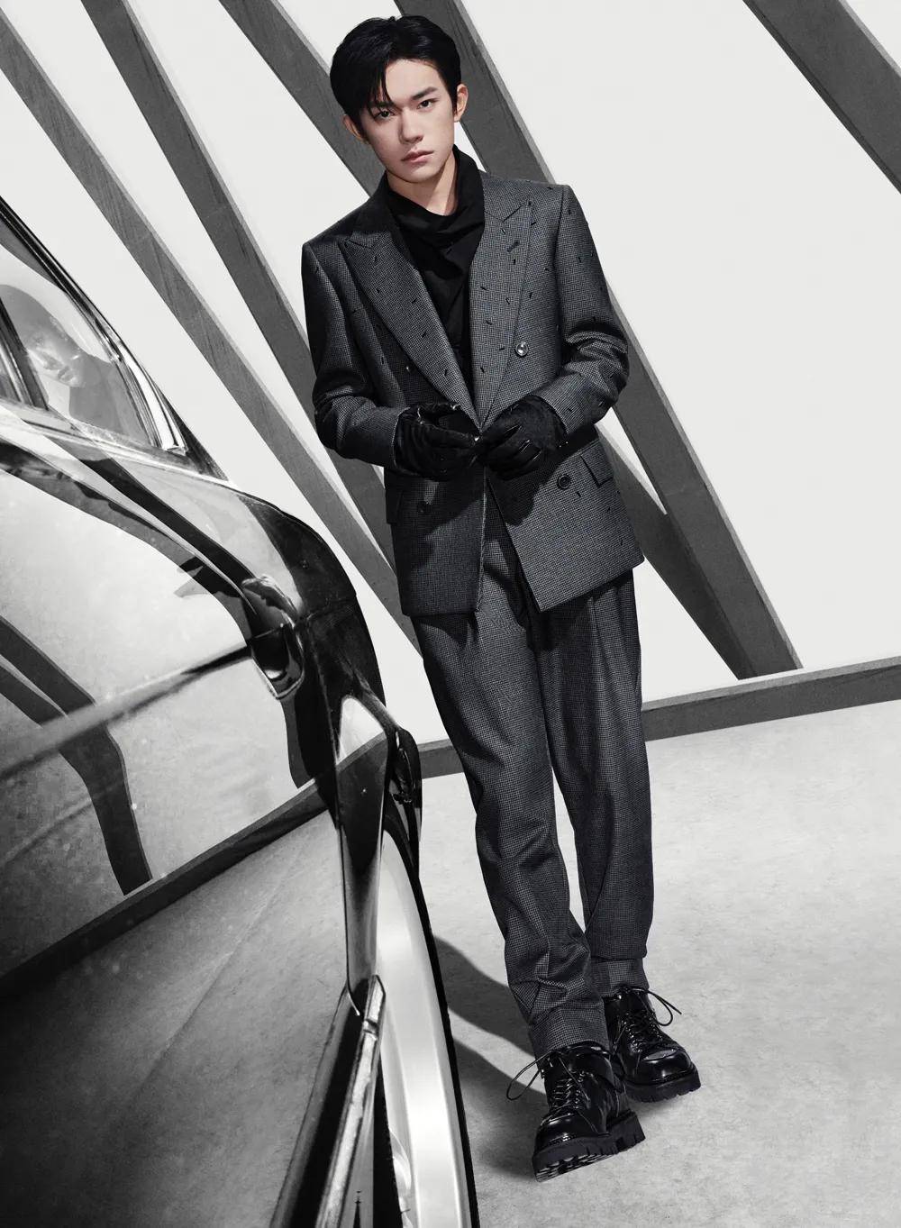 Armani|易烊千玺“阳光男孩”人设崩塌？粉丝：他变了