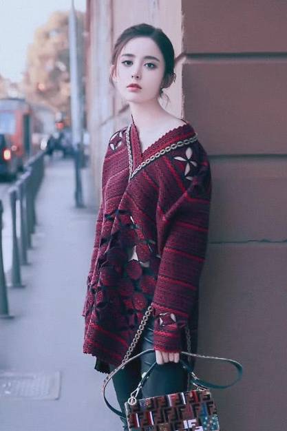 裙子|古力娜扎真敢穿“蛇皮”也能当裙子穿？实力让人佩服