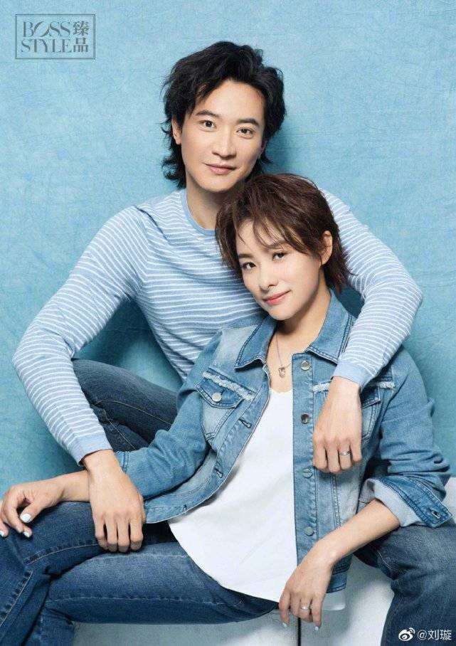 女儿|一家四口深情对视，7天前因超人妈妈受关注刘璇首晒二胎女儿正面照