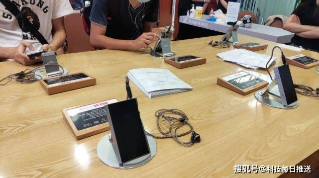 HiFiMAN|30万的耳机，听起来什么感觉？