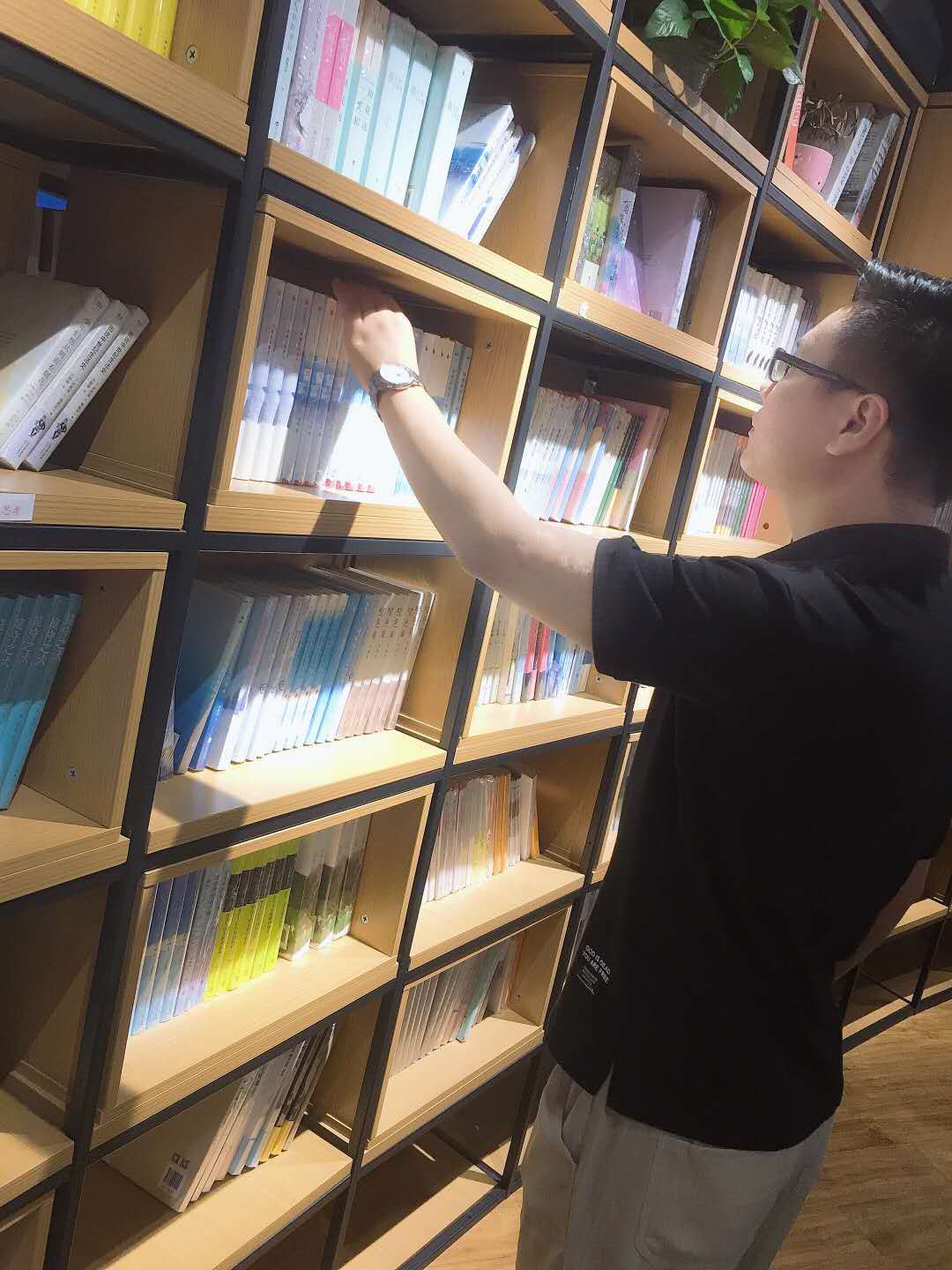 生活|黎林威老师：脸虽小，意涵大，别让青春负了你