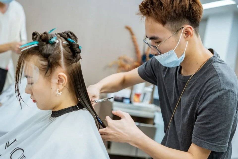 发型|造型基地，根据脸型设计发型，村花秒变女神！