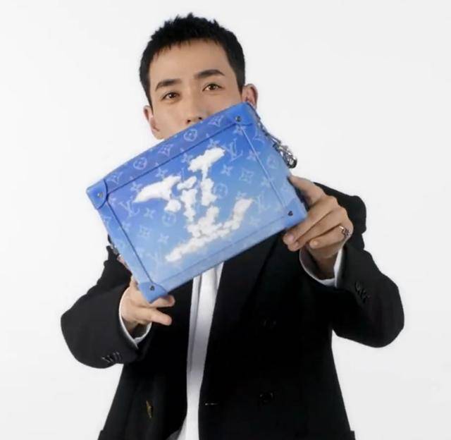 吴亦凡|众男星集体为奢侈品宣传，吴亦凡潮男范十足，朱一龙却被嘲像奶奶