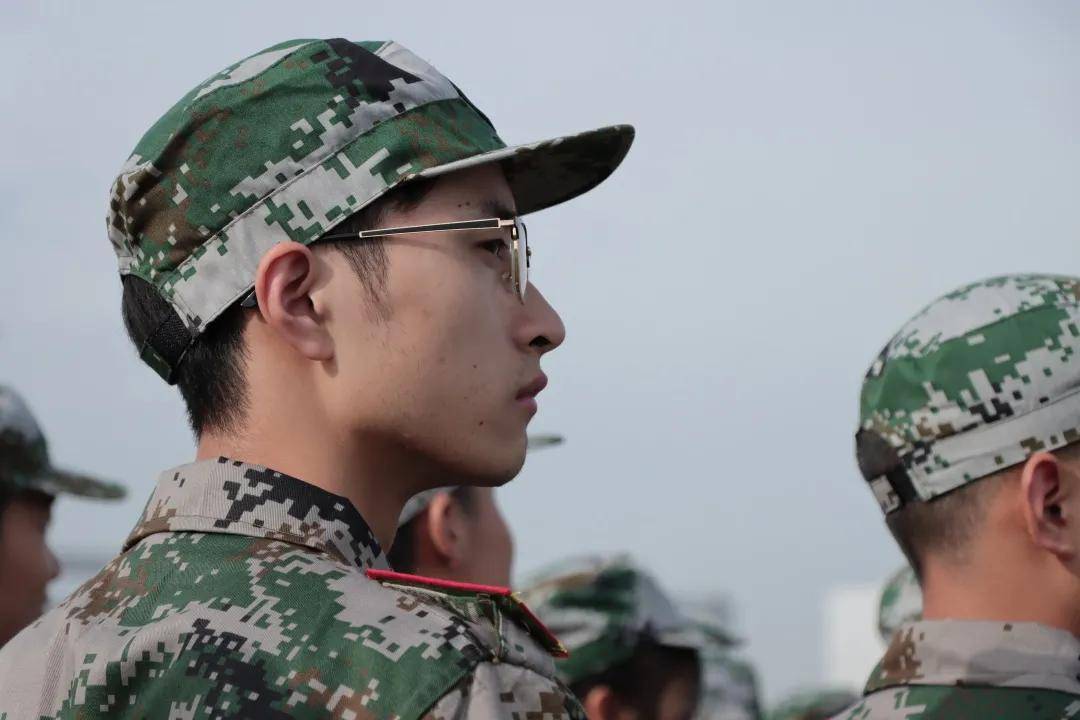 消息资讯|西安工商学院隆重举行2020级新生开学典礼暨军训动员大会