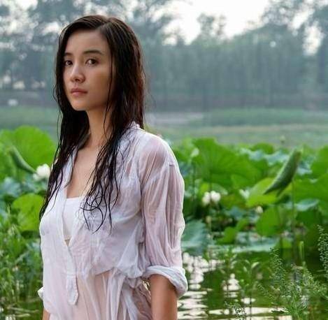 女神宋佳16岁儿子 生父至今是谜…当红时带女儿离开重病前夫