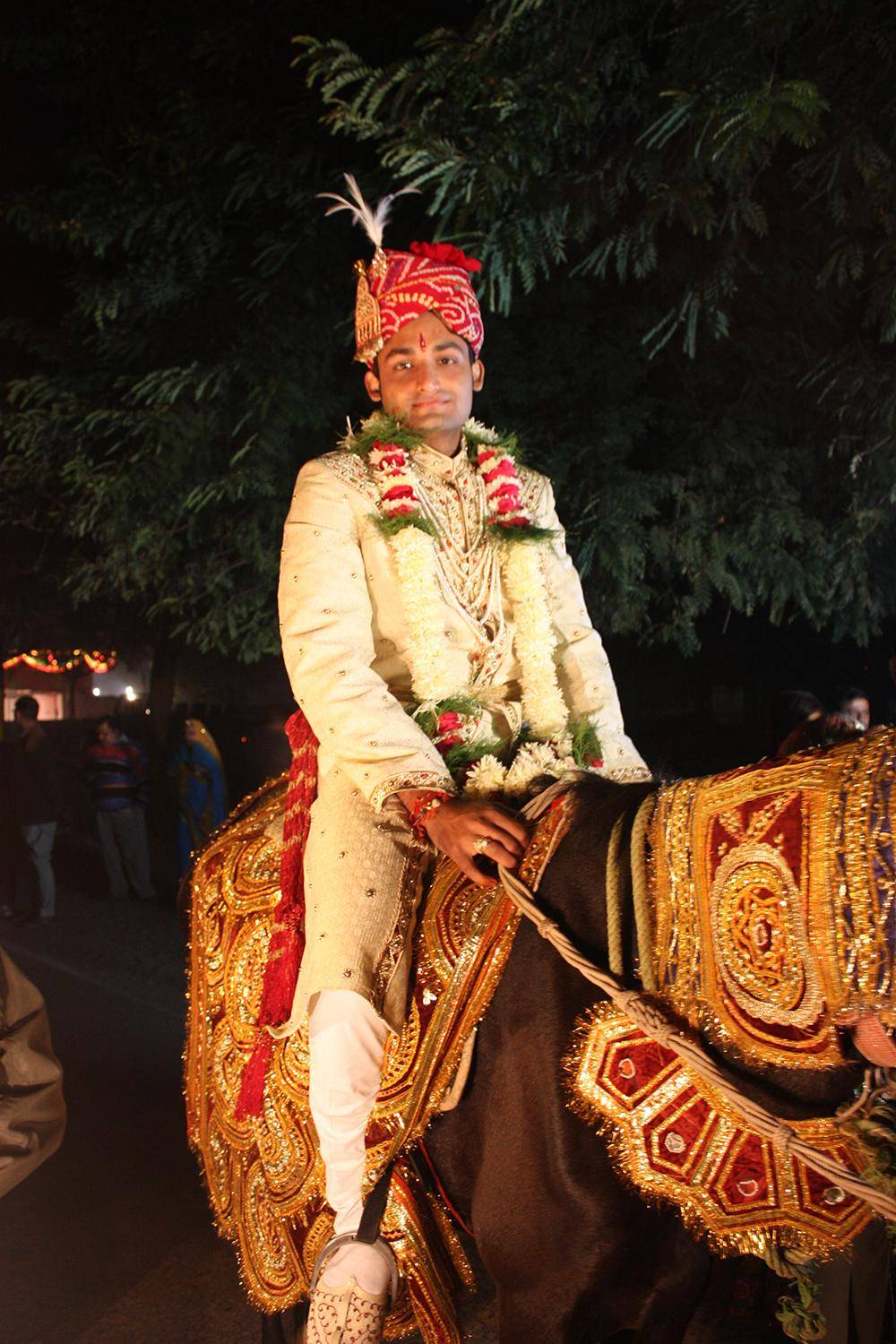 话说|珠宝男性化，印度男人有话说