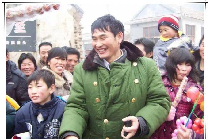 大衣哥家最新事件 5cfe3d3385484afc9a9c97af8374f176.jpeg