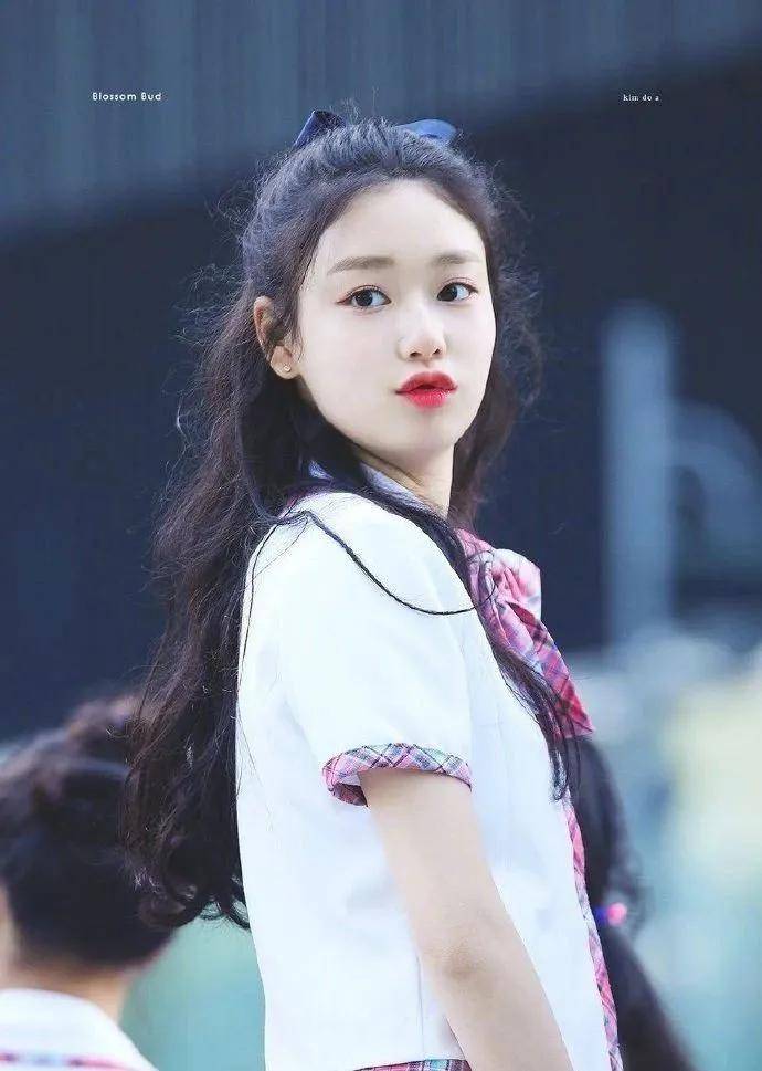 耳光|不露腿就被狂扇耳光！这是女团还是娱乐圈奴隶？