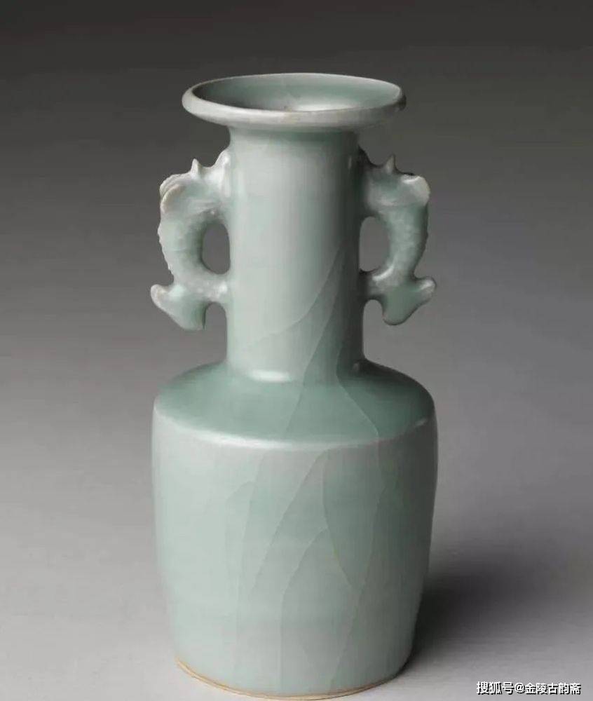 只知元青花珍贵？存世仅十几件的元代蓝釉瓷更是价值连城！_搜狐网
