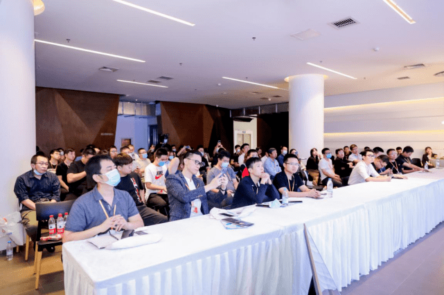 挑战|云栖大会百城汇·企业级混合云专场成功举办