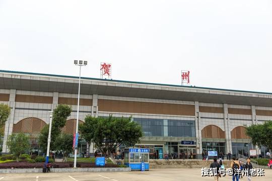 河柳贺高铁沿线共设河池站,宜州南站,白莲机场站,柳州东站,鹿寨南站