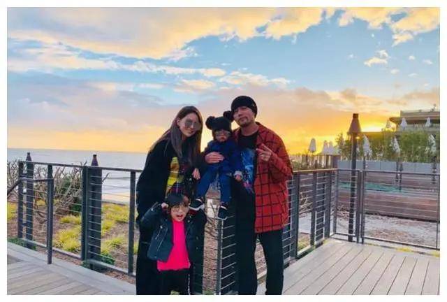 幸福甜蜜蜜的视频 d9b0cfe24e164cb8a64df6855bb616f8.jpeg