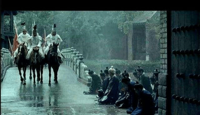 南院水影，梦雨中的心灵映射——解析梦见天下雨了院里南边有好多水的深层含义