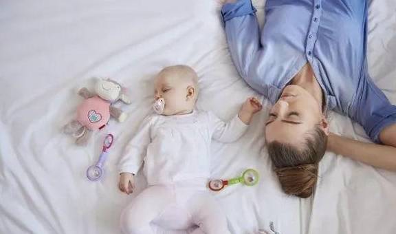 宝宝几个月开始要每天出门 eeabbcc94566449a84f1a81ce1a93505.jpeg