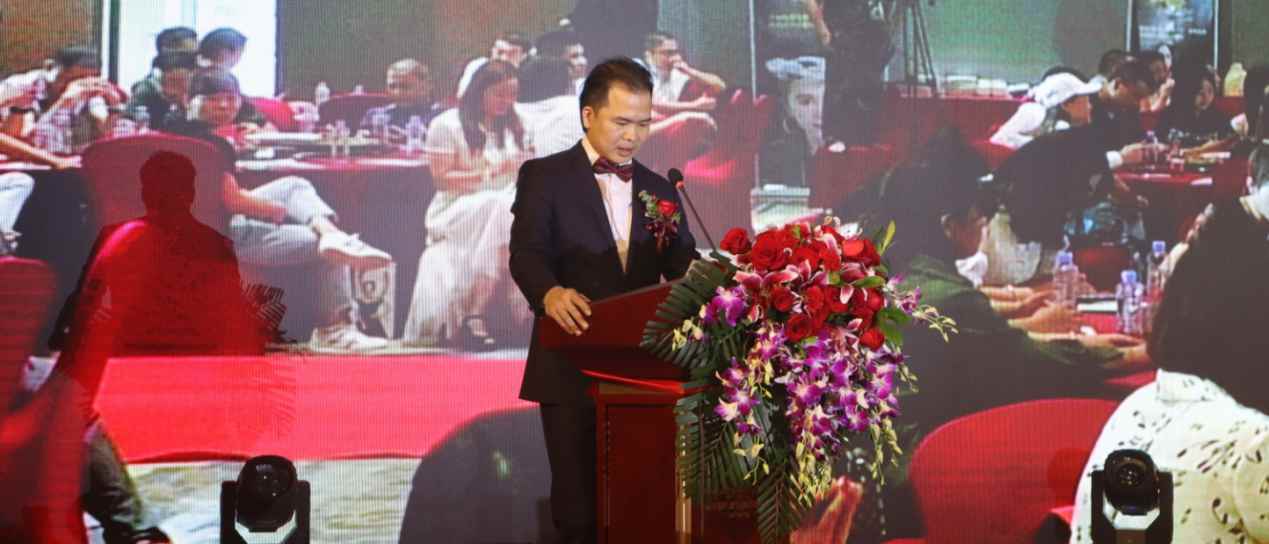 品牌|小爱裙一夜爆红 这一条小爱裙究竟有何魅力 ----记小爱裙新品订货会暨九粤九周