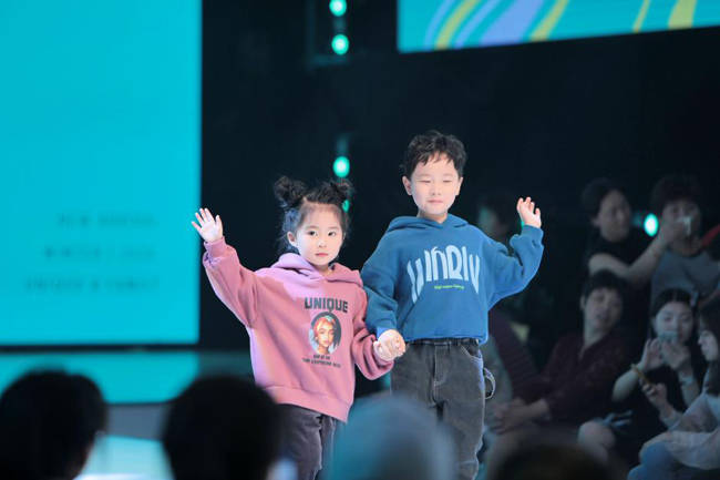 优目|2020常熟国际时装周 | 优目家UNIQUE & FAMILY 用心的视角诠释美