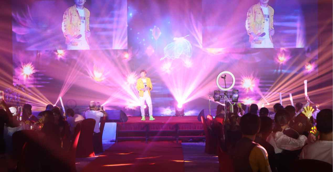 品牌|小爱裙一夜爆红 这一条小爱裙究竟有何魅力 ----记小爱裙新品订货会暨九粤九周