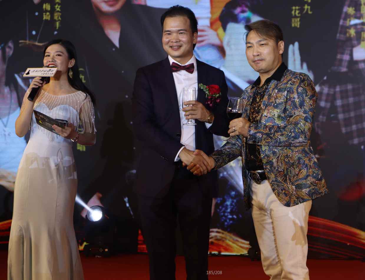 品牌|小爱裙一夜爆红 这一条小爱裙究竟有何魅力 ----记小爱裙新品订货会暨九粤九周