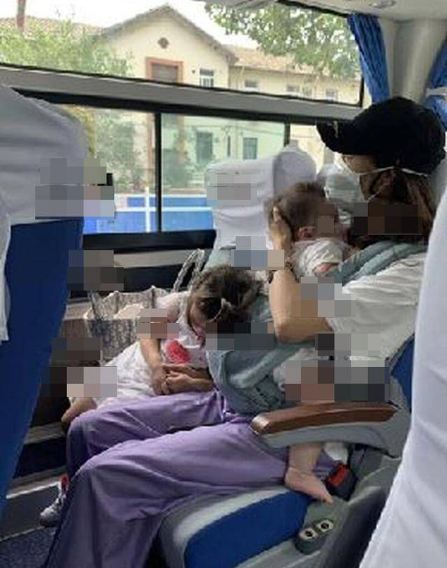 齐娇疑放弃香港贵族学校让女儿老家念书，赌王