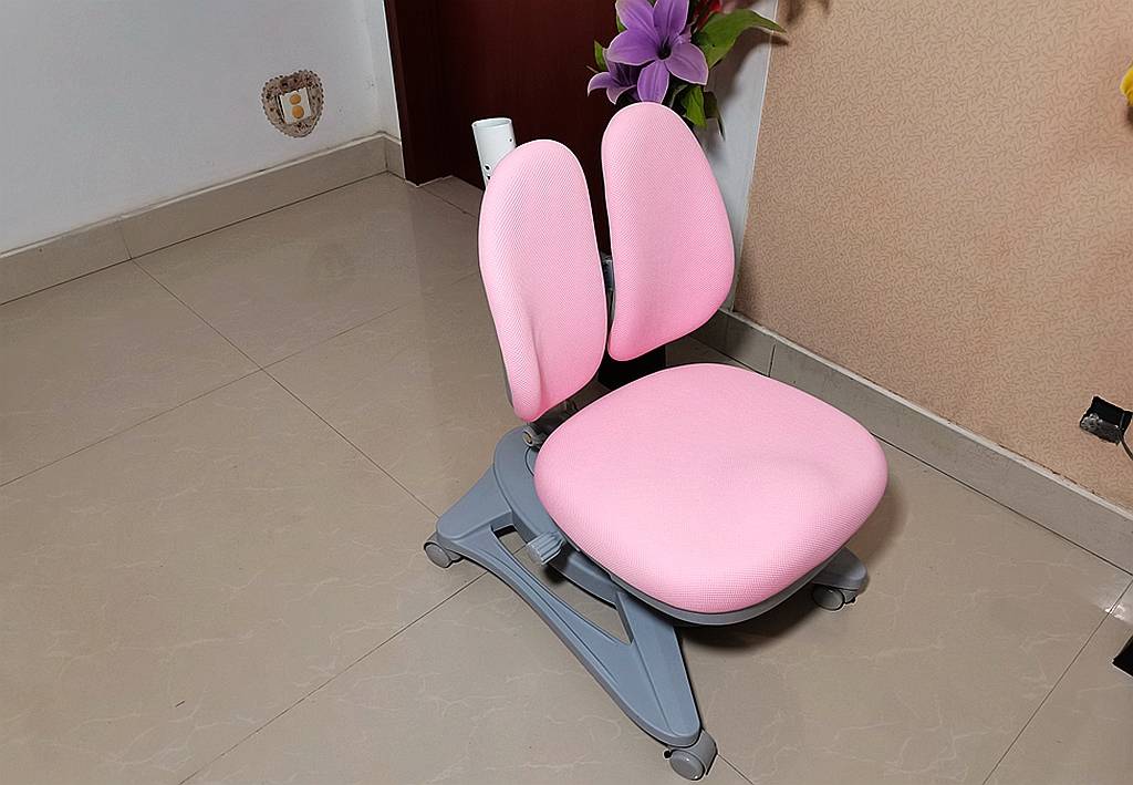 孩子|乐歌智能电动升降儿童学习桌评测：用心呵护孩子成长的每一步