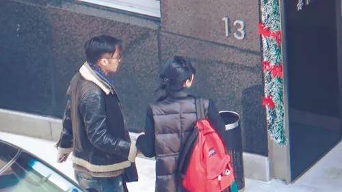 他从偶像熬成了金像大满贯，抛弃妻子儿子后来
