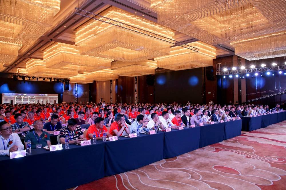 “十年蓄力 筑梦未来”美博空调2021冷年客供大会开启新未来！-家电圈官网