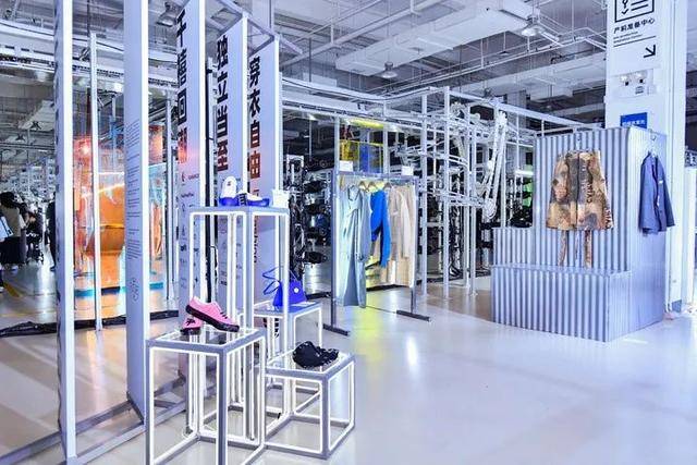 观点评论|淘宝在犀牛工厂办时装秀，还拿出10亿红包，宣布一件大事