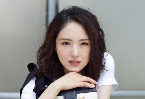 高云翔罕见发文，自称人生就是一场没有彩排的