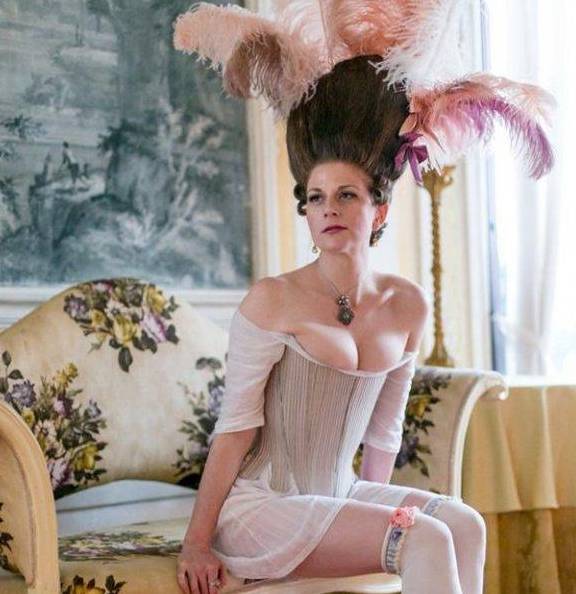 世纪|她亲手制作出十八九世纪复古裙,穿越时空的美感棒呆