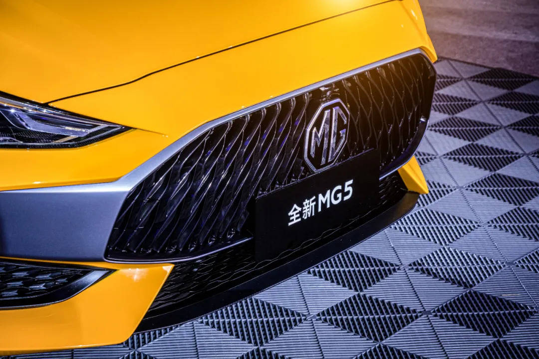 口号|MG5喊出「拿下青春」的口号，是愿景还是笃定？