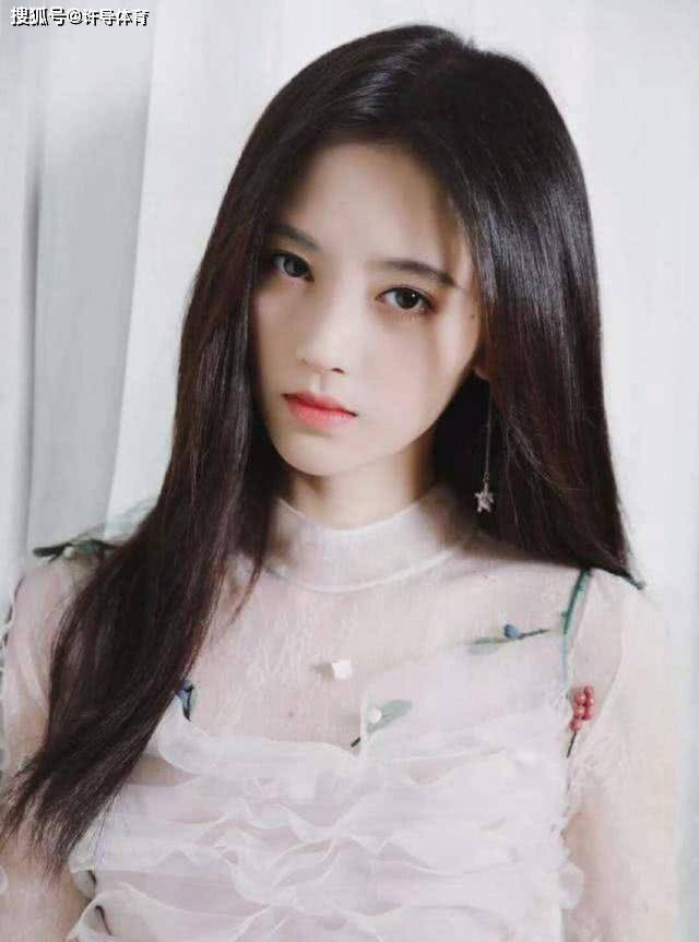 鞠婧祎