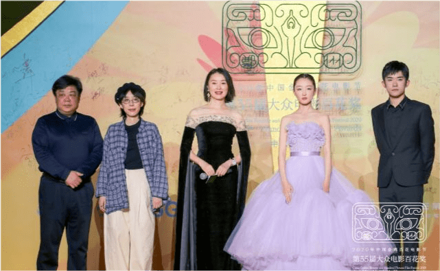 易烊|百花奖闭幕：周冬雨易烊千玺避嫌，佟丽娅发福，杨紫罕见性感