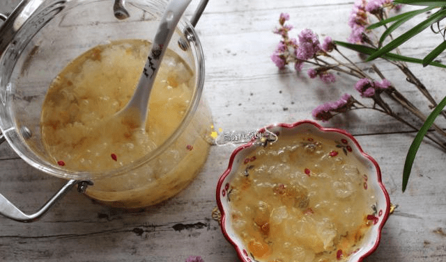 银耳怎么熬最烂 5c238f4ceb8f45c7bdd541429e22025e.png