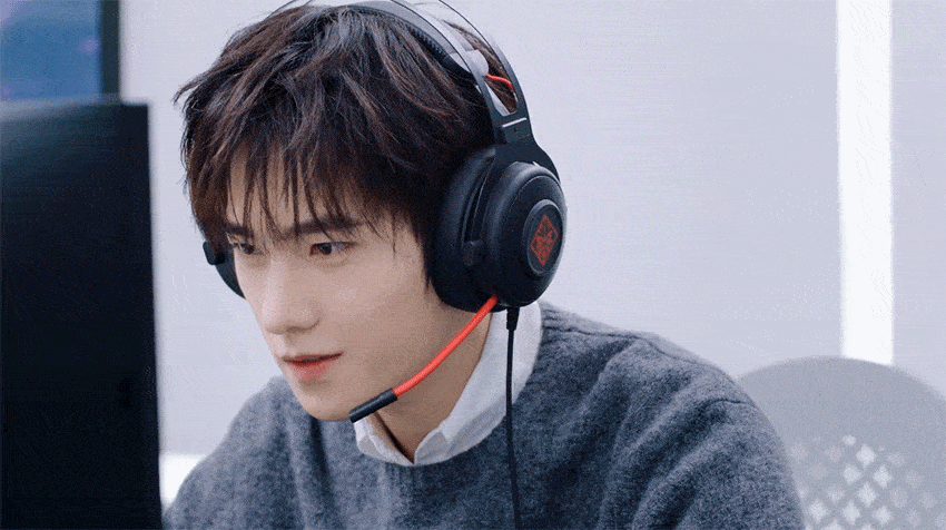 娱乐圈的七大电竞男神,王一博酷帅,李现高冷,榜首无人