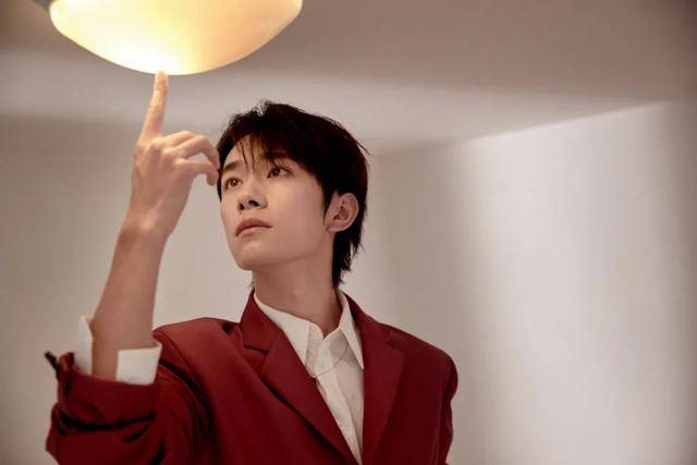 易烊千玺身价多少钱啊 e086212bba7c4c778269d39b32c8d5eb.jpeg