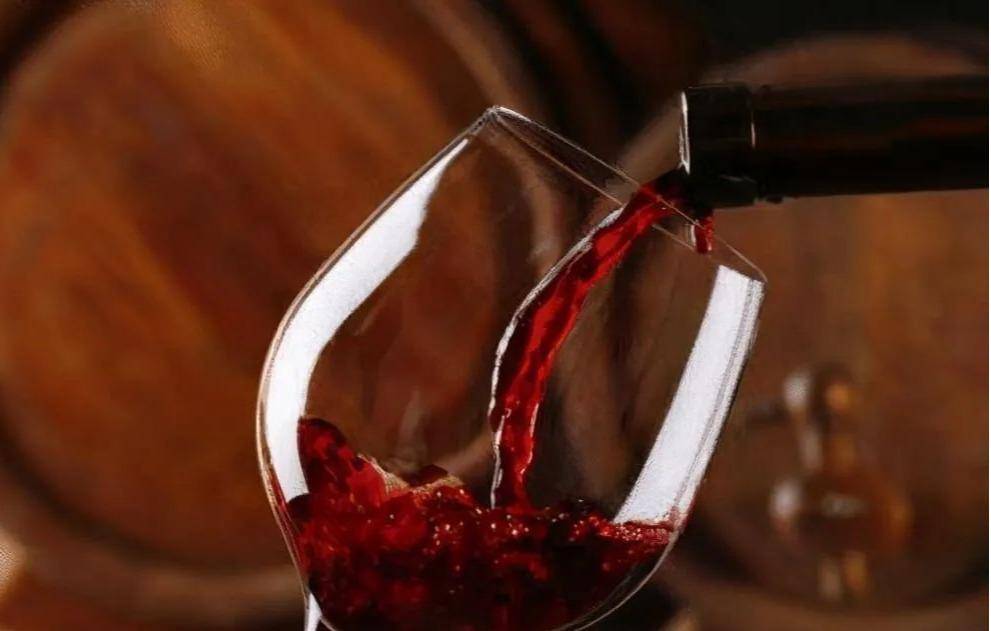 味道|你清楚喝一瓶红酒，等于多少白酒吗？早点弄明白为好每天喝酒