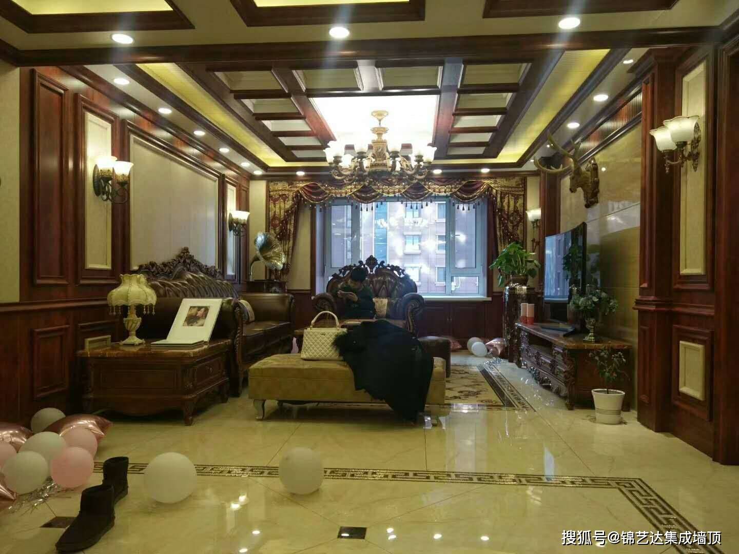 装修墙面用壁布好还是瓷砖好 be348bb8dc4a40b0a7db299725106d5c.jpeg