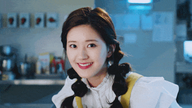 赵露思|发量王者赵露思的减龄搭配你也可以学