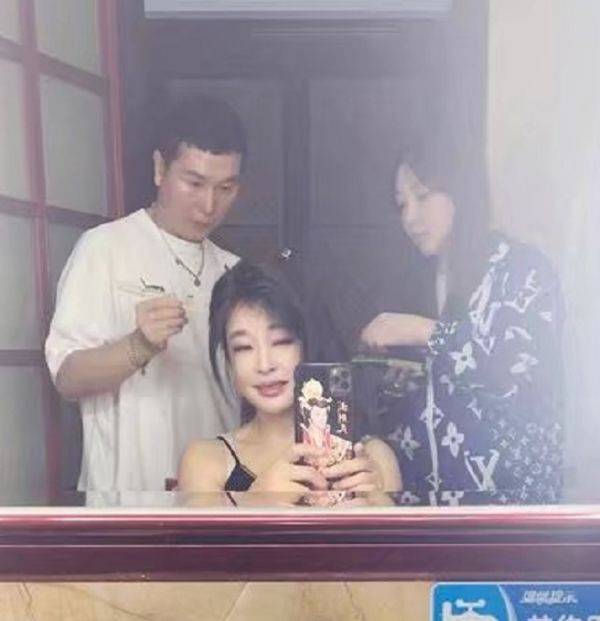 新剧|刘晓庆奶奶年纪还不服输？新剧再演少女，看到定妆照后这是18岁？
