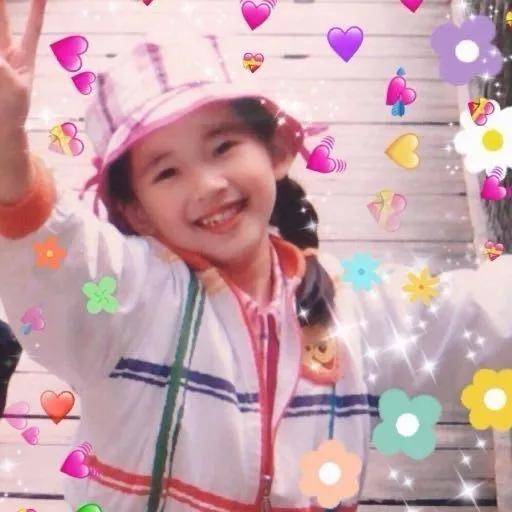 赵露思|发量王者赵露思的减龄搭配你也可以学