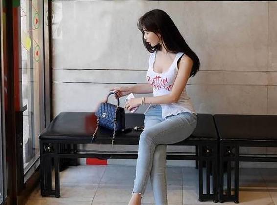 aa2c412788d249f68e78121a6f7e612e.jpeg