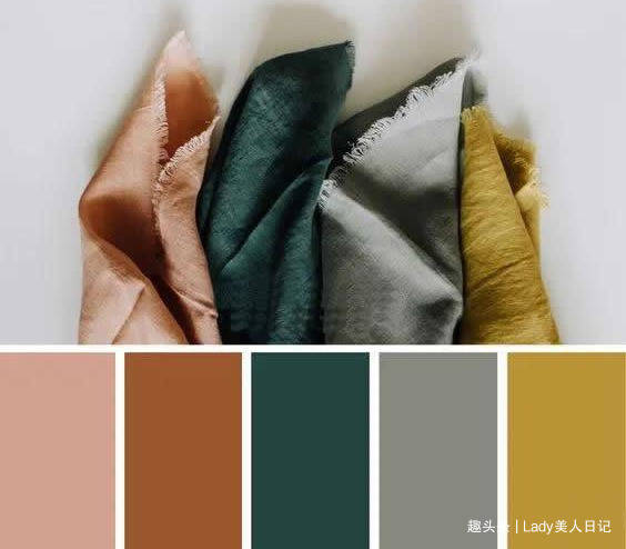 衬衫|三木时尚力真绝，仅“白衬衫”搭出3套最美穿搭，早秋的时髦学她