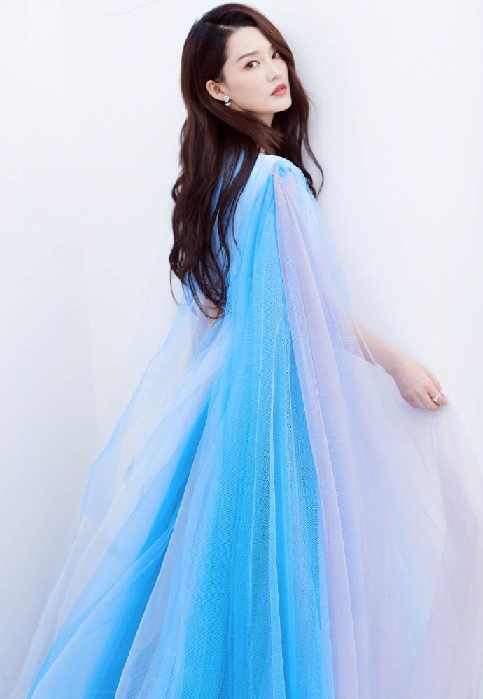 李沁蓝紫色仙女纱裙