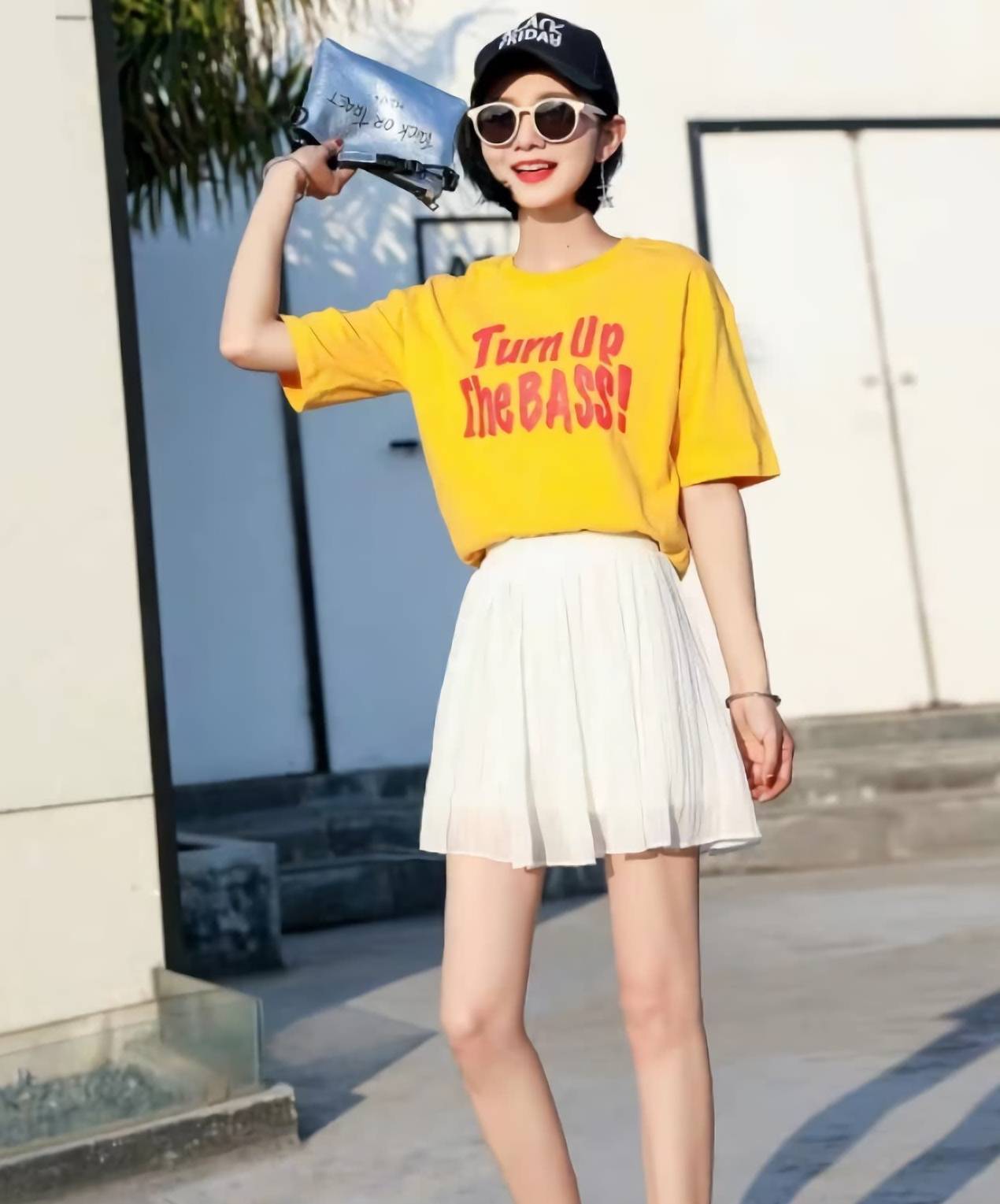女生夏季穿搭裙子显瘦显白 b4d9014110d84afe85e3999571f6b95a.jpeg