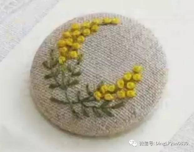 手绣|「刺绣作品」50款时尚的手绣布料纽扣，也许用的到！