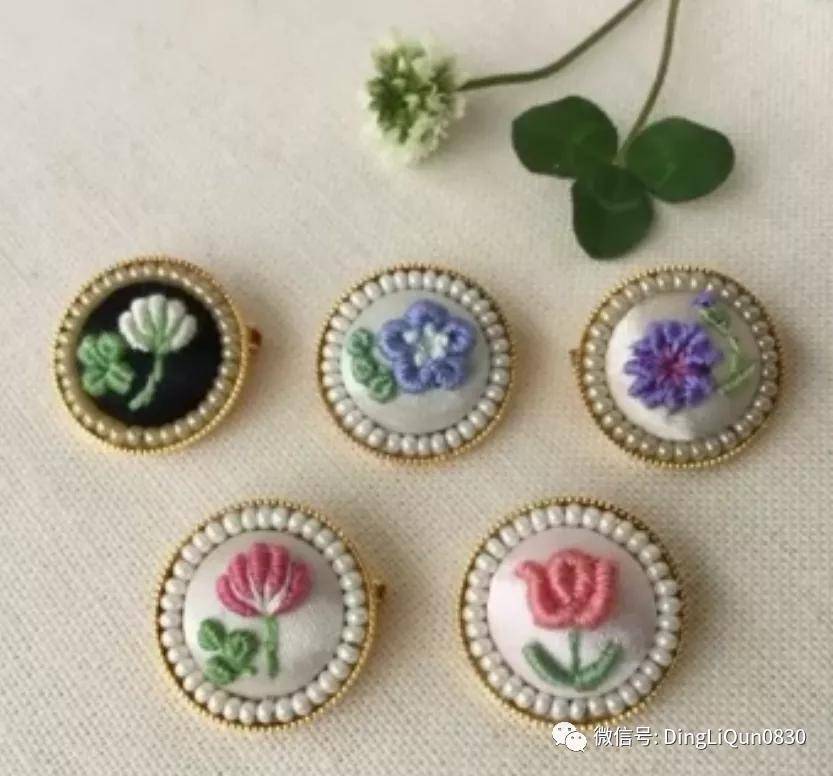 手绣|「刺绣作品」50款时尚的手绣布料纽扣，也许用的到！