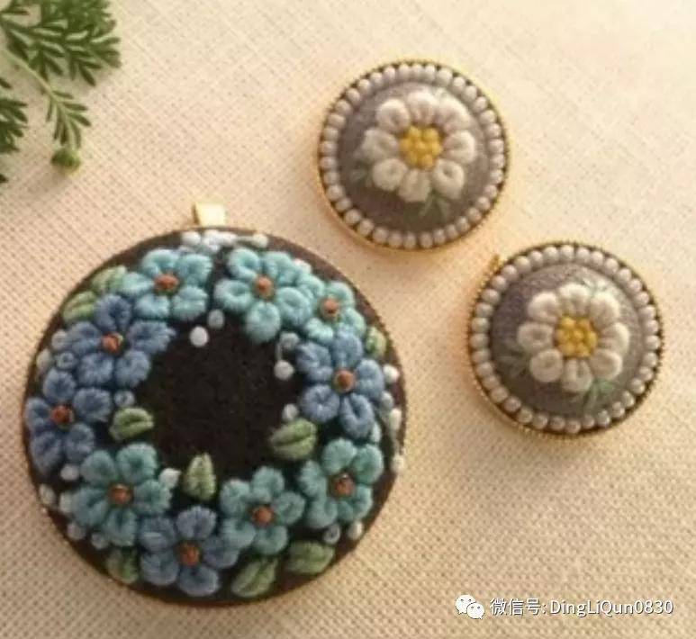 手绣|「刺绣作品」50款时尚的手绣布料纽扣，也许用的到！