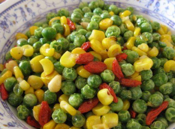 大肚子|清除子宫垃圾，大肚子平了，肌肤也白嫩嫩！玉米和此物一起炒